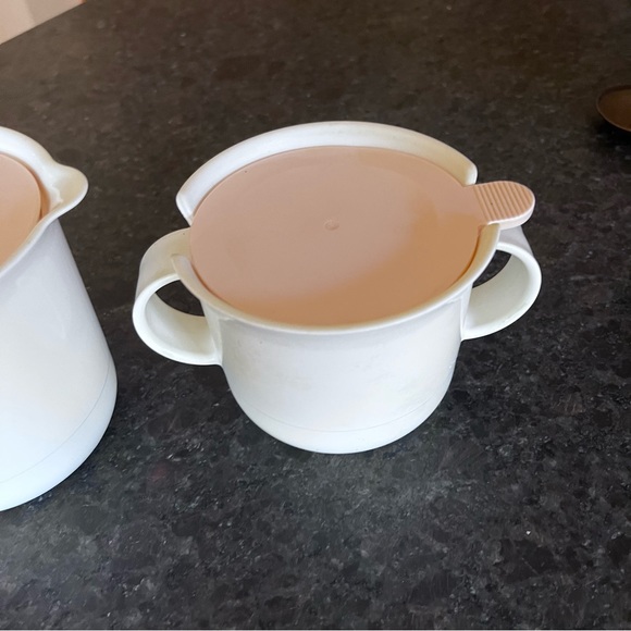 Vintage Tupperware Sugar & Creamer Pink and White - Picture 3 of 5